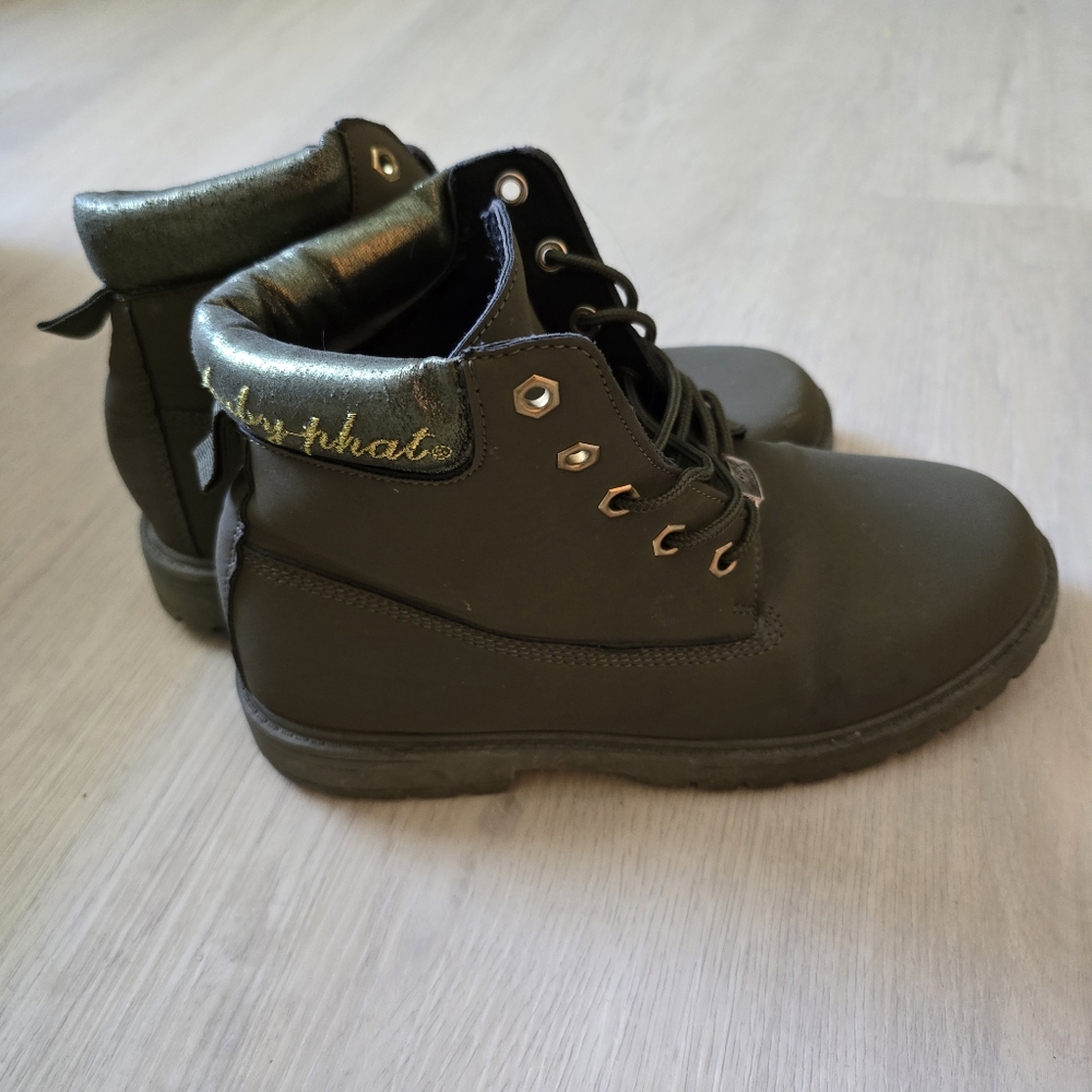 Baby Phat Women’s Olive Green Vegan Leather  Combat Boots SZ 6